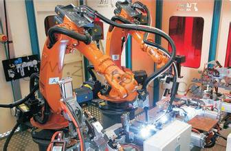 盘点工业机器人在金属成型机床领域的四大应用