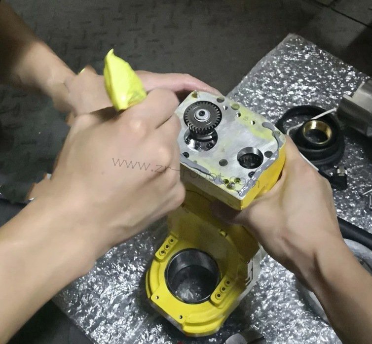 法兰克FANUC机械手维修抖动及异响