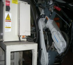 ����VR006�����˱�����������