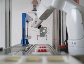 ABB��ҵ�����˱���