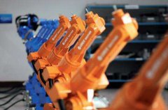 �ҹ���ҵ�����˲�ҵ��ͻ�ƣ�12��̨