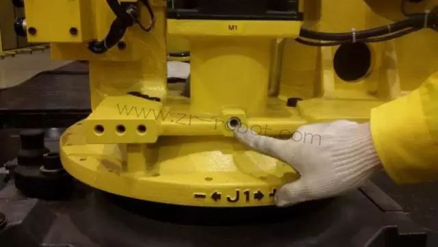 ���ǿ�FANUC������R-2000iB�����˵����걣���Ĳ�������