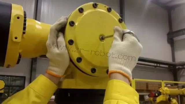 ���ǿ�FANUC������R-2000iB�����˵����걣���Ĳ�������