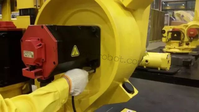 ���ǿ�FANUC������R-2000iB�����˵����걣���Ĳ�������