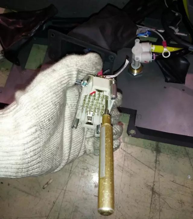 FANUC发那科机器人R-2000i系列机器人更换本体电缆全程详解二