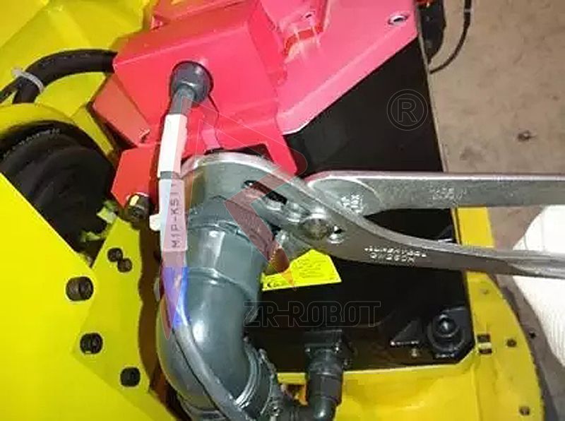 发那科FANUC机器人本体电缆更换详细流程