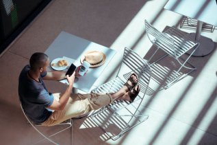 �������˹ܼҡ������ǻ��ж�Զ��