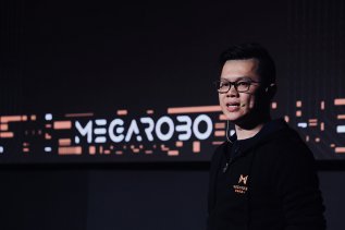 ������þ٤�����ˣ�MegaRobo������ɳ��׶�Ͷ��