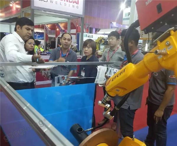 ������ר�ң������ء�������½̩�����ʻ����ͽ����ӹ���еչ����