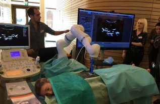 �Ƽ�ǰ�أ�ҽ�ƻ�������ʱ�����˻�������θ�˳����Ϊ�޴���ս