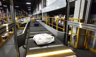 ��ý�������Զ����ֿ���7�����򳡴� ֻ������Ա��