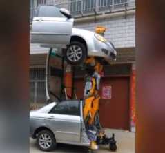 ����Ȼӵ��һ����Ʒ�����ˣ�������