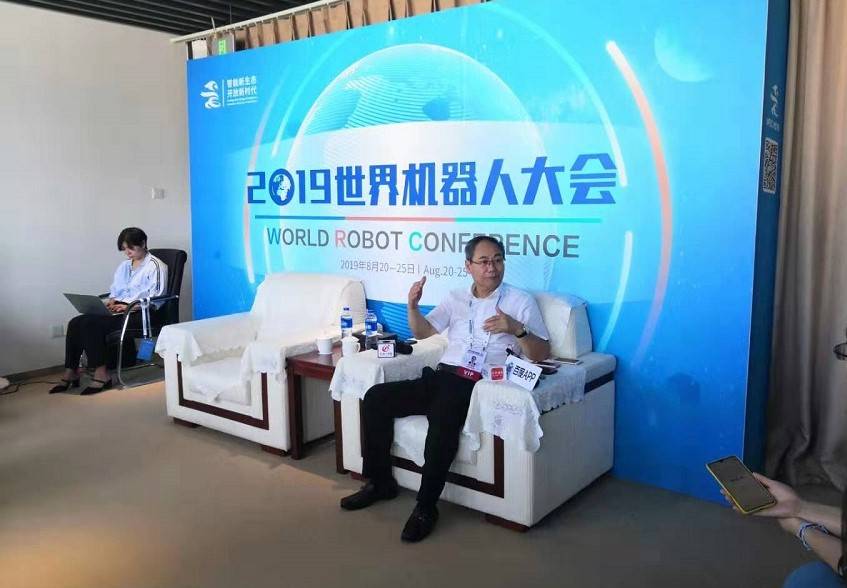 �����˲�ҵ��������ս�������������ǡ����족��