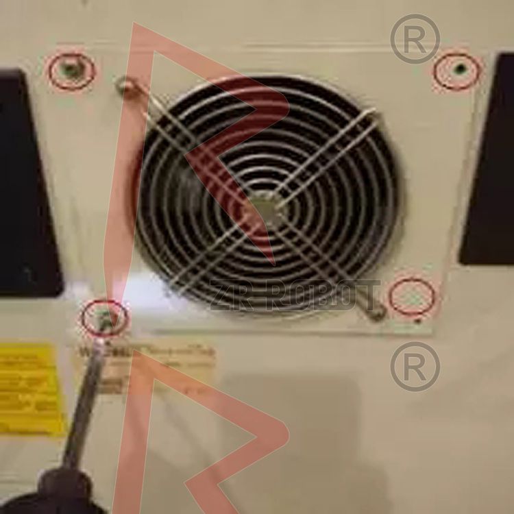 FANUC发那科机器人怎么进行控制柜元器件灰尘清理保养