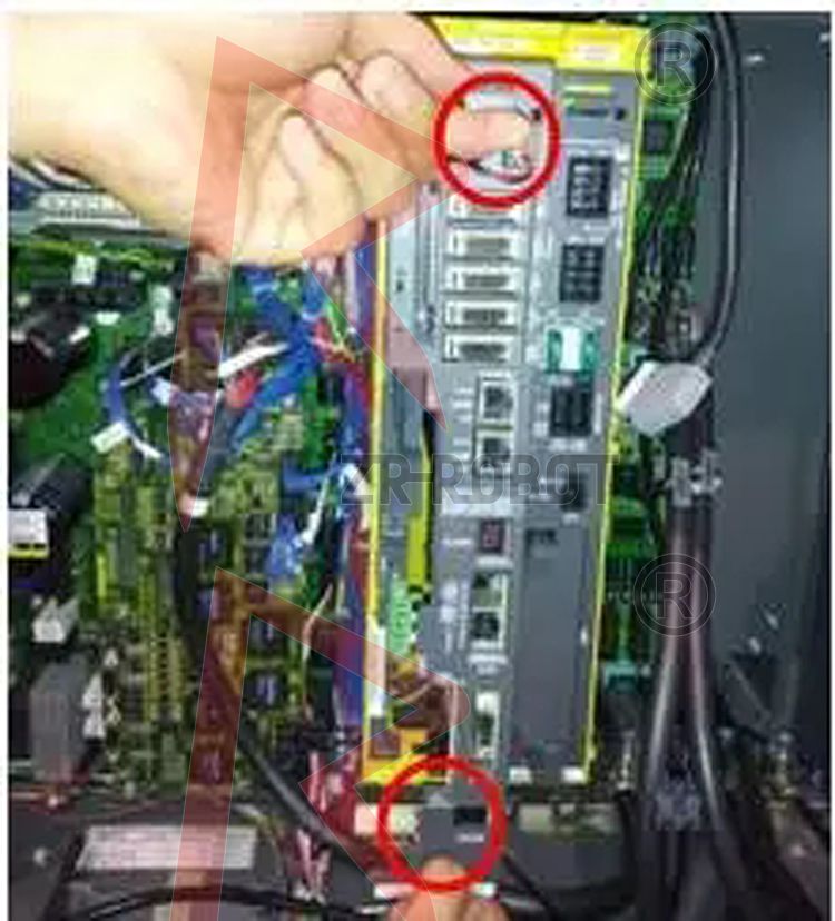 FANUC发那科机器人怎么进行控制柜元器件灰尘清理保养