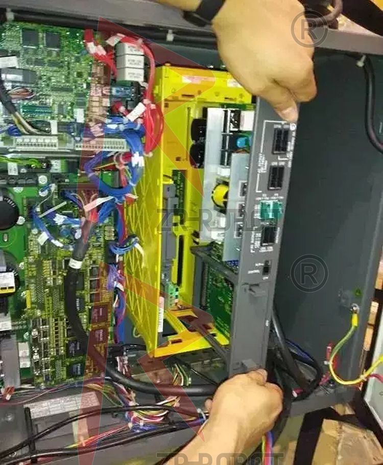 FANUC发那科机器人怎么进行控制柜元器件灰尘清理保养