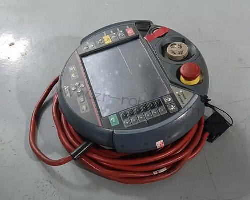 三菱机器人示教器黑屏故障维修