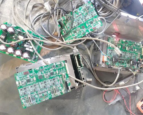 YAMAHA雅马哈机器人RCX340控制器无法开机维修