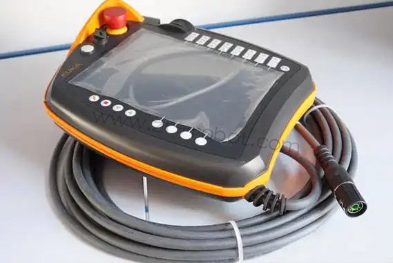 KUKA库卡机器人示教器开机黑屏维修