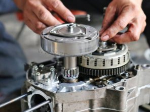 Mitsubishi��������˼��ٻ�����ά��