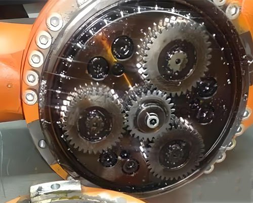 kuka�⿨�����˼��ٻ�����ĥ��ά��